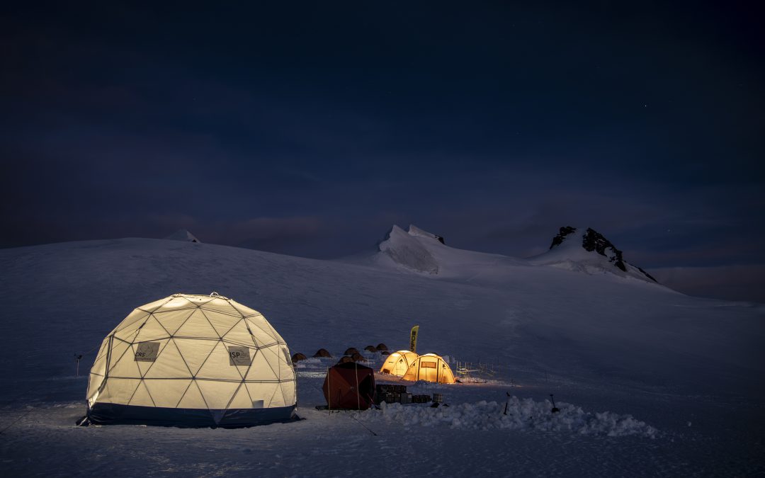 “Buona notte, ghiacciai”: al Lagazuoi EXPO Dolomiti in mostra il progetto Ice Memory, riconosciuto dall’UNESCO